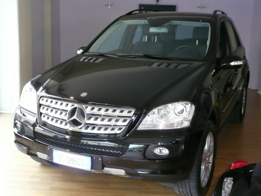 Noleggio Mercedes ML 320 / 420 V6 Sport